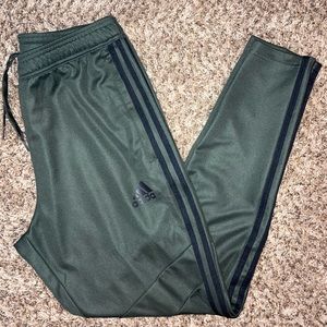 Men’s Adidas Climacool Sweatpants size Medium